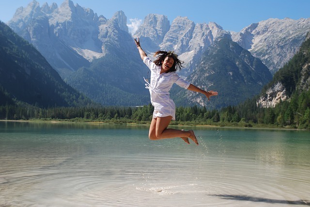 girl-jumping-for-joy-3849870_640.jpg